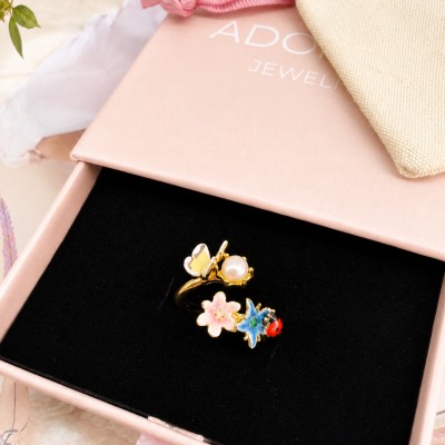 Anillo ajustable de mariposa y flores en caja AdoraVi