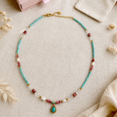 Collar Aura Turquesa con colgante de gota azul y piedras naturales