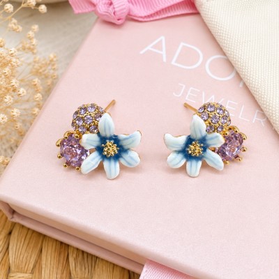 pendientes pequeños elegantes flor azul y lila