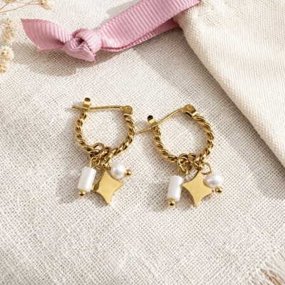 Pendientes estrella de nácar con aro de acero inoxidable dorado y perla natural AdoraVi