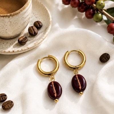 Pendientes de acero inoxidable dorados con colgante de grano de café.