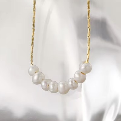 Collar Nina | Perlas naturales de agua dulce y acero inoxidable dorado